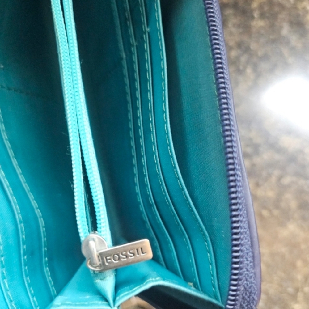 Fossil Wallet - Picture 6 of 7